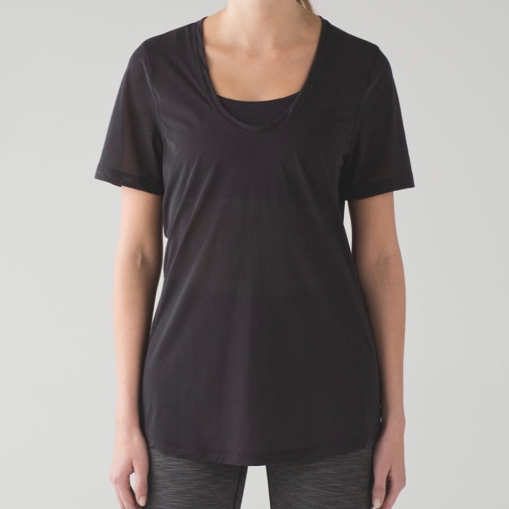 lululemon Featherlight Mesh Short Sleeve Tee - size 8